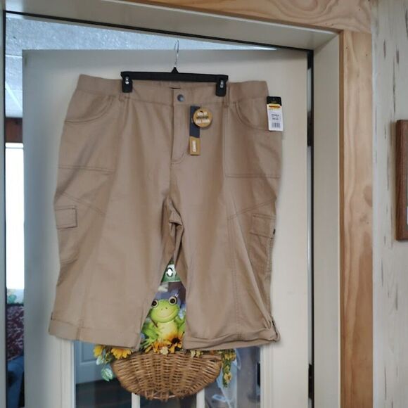 New Lee Wheatgrass Color Relaxed Fit Skimmer Pants Size Women's 22W Medium - Picture 1 of 3